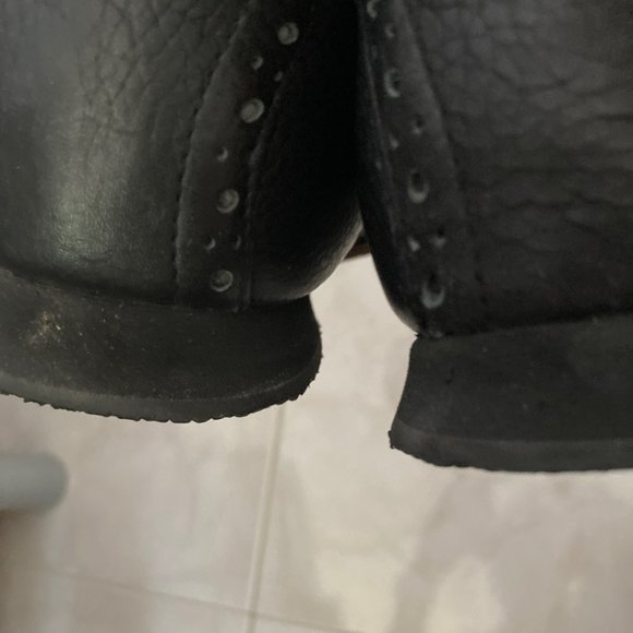 Shoes - Picture 3 of 3